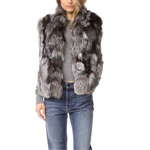 Vince silver fox real fur vest sz small S